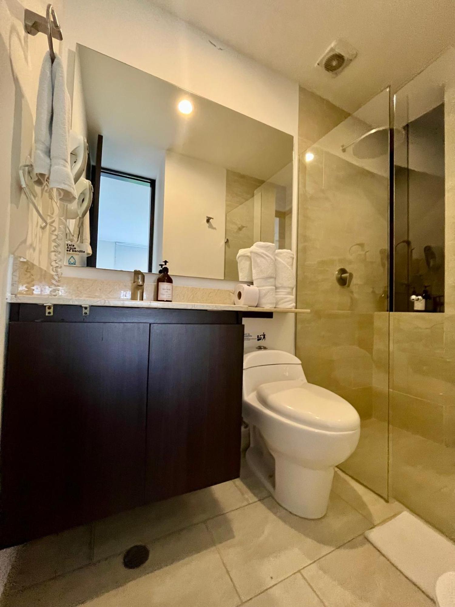 Operacion Hotelera Rioverde - Llanogrande リオネグロ エクステリア 写真